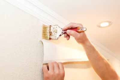 Pose de papier peint à Beaumont-sur-Oise — revêtements muraux et toiles de verre
